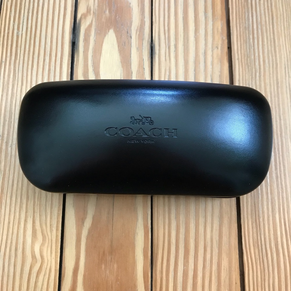 Coach sunglasses 😎 case